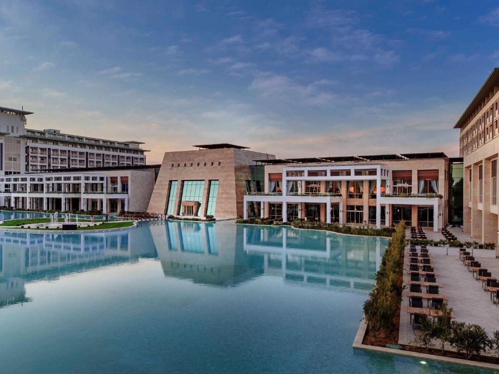 Rixos Premium Hotel